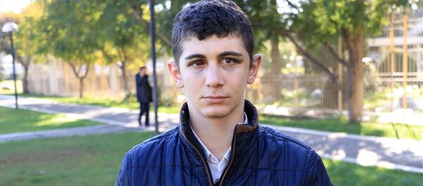 Adana'da işitme engelli genci dolmuşta darbettikleri ileri sürülen 4 şüpheli yakalandı - Sputnik Türkiye