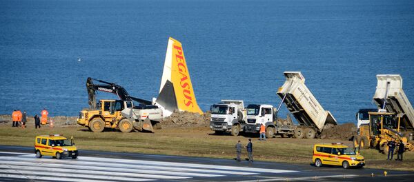 Trabzon’da pistten çıkan uçak Trabzon’da pistten çıkan uçak - Sputnik Türkiye