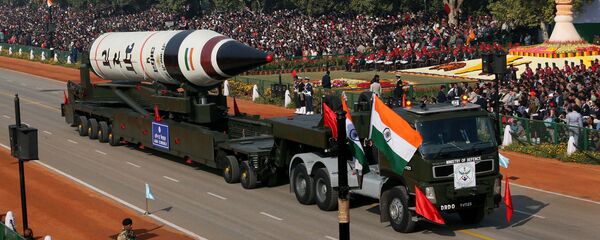 Agni-V balistik füzesi Agni-V balistik füzesi - Sputnik Türkiye