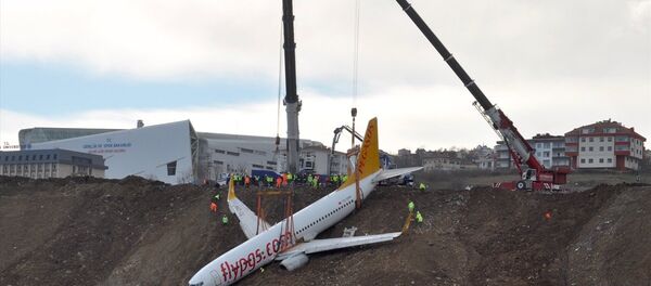 Trabzon'da pistten çıkan uçak - Sputnik Türkiye