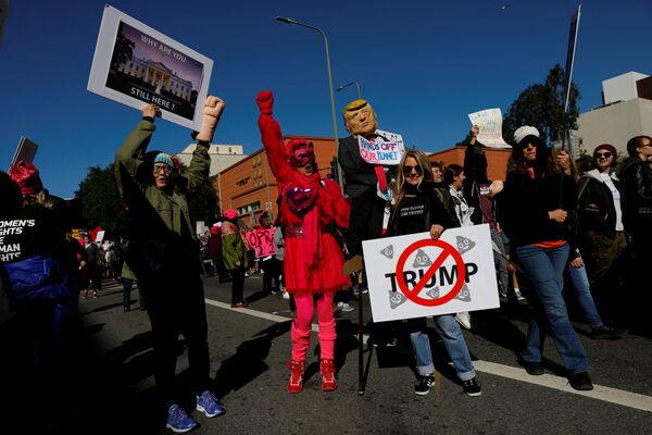 Los Angeles'daki Kadın Yürüyüşü Los Angeles'daki Kadın Yürüyüşü - Sputnik Türkiye