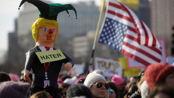 ABD'de Kadınlar Yürüyüşü Trump karşıtı protestoya dönüştü - Sputnik Türkiye