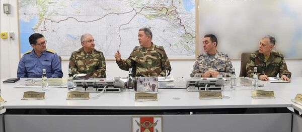 TSK'da yeni kamuflaj dönemi - Hulusi Akar - Sputnik Türkiye