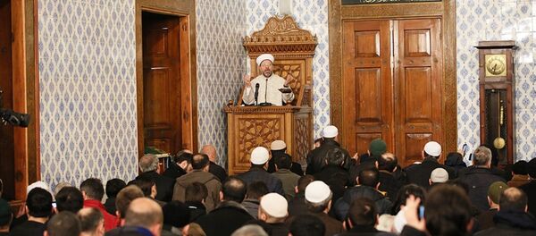 Afrin'e yönelik gerçekleştirilen 'Zeytin Dalı Harekatı'nın zaferle sonuçlanması için ülke genelinde tüm camilerde Fetih Suresi okundu. - Sputnik Türkiye