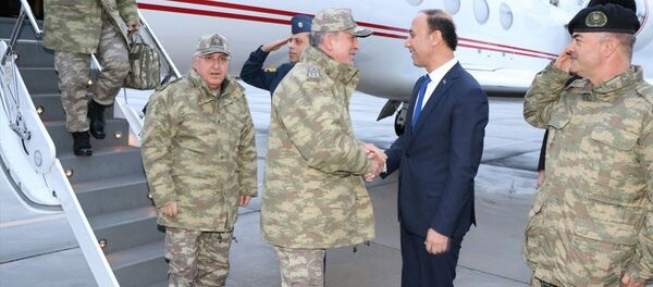 Genelkurmay Başkanı Orgeneral Hulusi Akar, sınır birliklerini denetlemek üzere Şanlıurfa'ya geldi. - Sputnik Türkiye