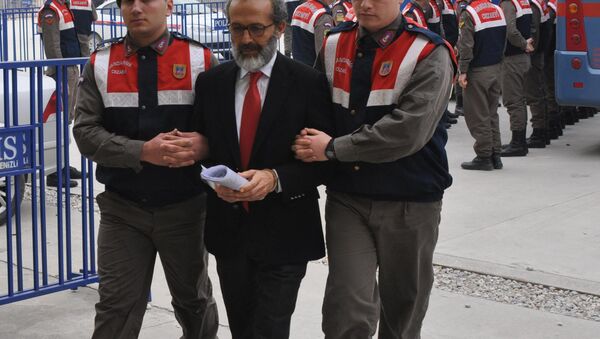 Denizli'deki FETÖ davasında 6 iş adamına tahliye - Sputnik Türkiye