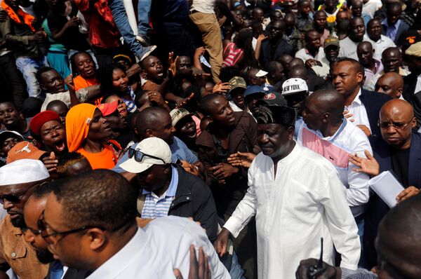Kenya'da muhalefet lideri Raila Odinga, düzenlediği törenle kendisini 'halkın başkanı' ilan etti - Sputnik Türkiye