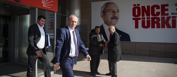 CHP Genel Başkanı Kemal Kılıçdaroğlu ile görüşen İnce, açıklamasının ardından partiden ayrıldı. - Sputnik Türkiye