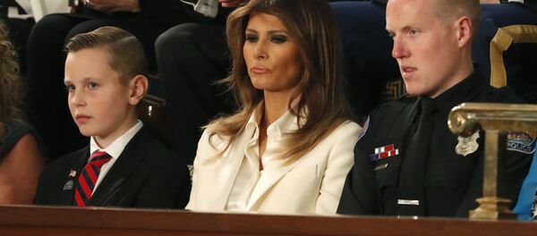 Donald Trump Kongre Birliğin Durumu konuşması Melania Trump - Sputnik Türkiye