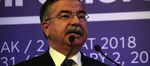 İsmet Yılmaz İsmet Yılmaz - Sputnik Türkiye