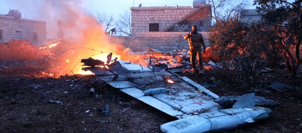 Suriye'de Rus savaş uçağı düşürüldü - Sputnik Türkiye