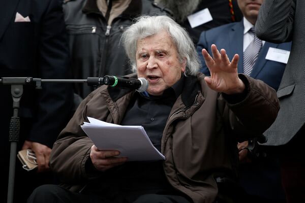 Yunan Müzisyen Mikis Theodorakis - Sputnik Türkiye