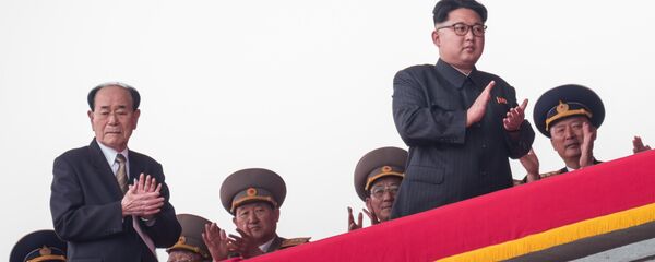 Kuzey Kore Meclis Başkanı Kim Yong-nam ve Kuzey Kore lideri Kim Jong-un - Sputnik Türkiye