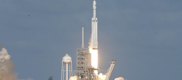 SpaceX Falcon Heavy roketini fırlattı - Sputnik Türkiye