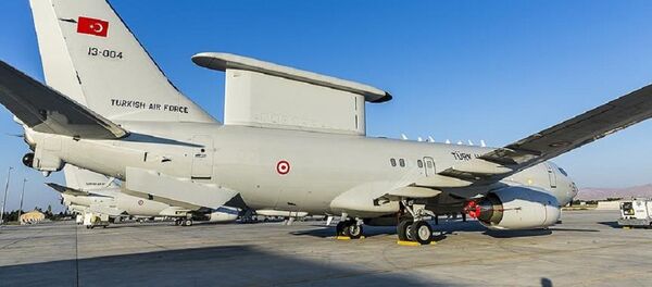 Akar, Zeytin Dalı Harekatı'nı havadan denetledi - Sputnik Türkiye