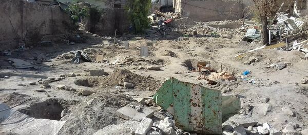 Musul’da cesetler, teröristlerin kirlettiği Yahudi mezarlığa gömülüyor - Sputnik Türkiye