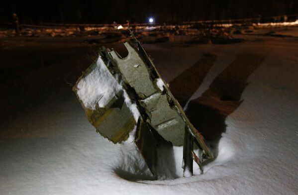 Rus yolcu An-148 uçağının düştüğü bölgeden görüntüler - Sputnik Türkiye