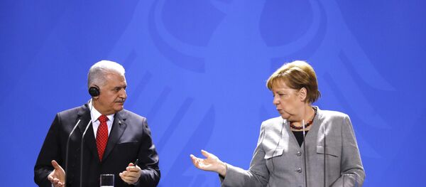 Berlin Merkel Yıldırım - Sputnik Türkiye