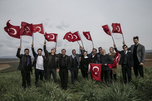 Ünlü isimlerden Afrin harekatına sınırdan destek - Sputnik Türkiye