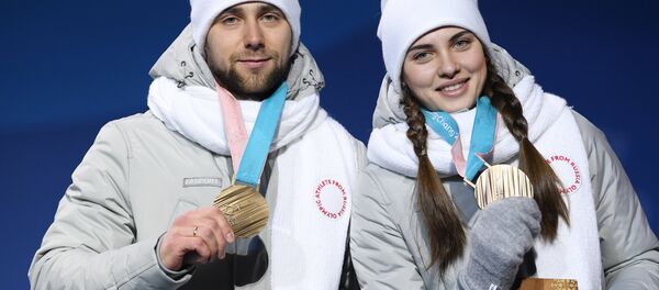 Aleksandr Kruşelnitskiy- Anastasya Brizgalova - Sputnik Türkiye