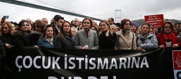 CHP'den 'çocuk istismarına hayır' eylemi - Sputnik Türkiye