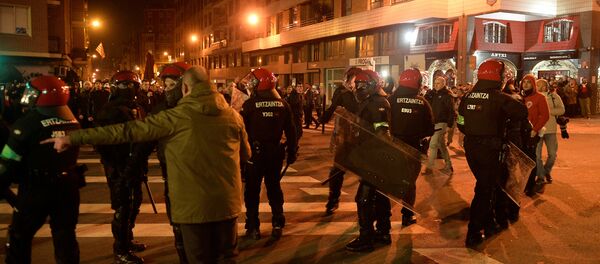 Bilbao'da Spartak Moskova-Athletic Bilbao maçı öncesi kavga çıktı - Sputnik Türkiye