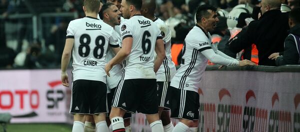 Beşiktaş ligin 23. haftasında Fenerbahçe'yi 3-1 mağlup etti - Sputnik Türkiye