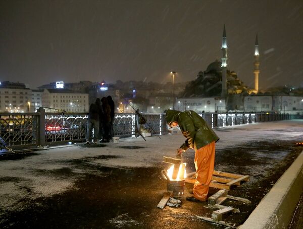 İstanbul, güne karla uyandı - Sputnik Türkiye