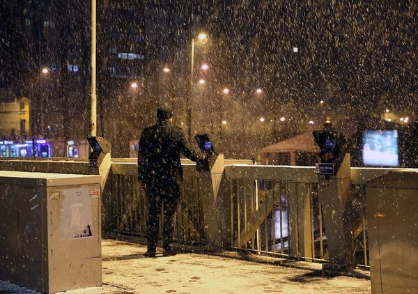 İstanbul, güne karla uyandı - Sputnik Türkiye