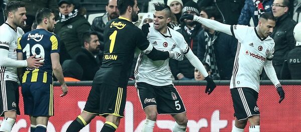 Beşiktaş-Fenerbahçe Beşiktaş-Fenerbahçe - Sputnik Türkiye