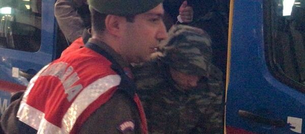 Sınırı geçen 2 Yunan askeri - Sputnik Türkiye