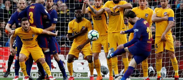 La Liga Santander, FC Barcelona vs Atletico Madrid, Camp Nou, Barselona, 4 Mart 2018, Lionel Messi frikik golü - Sputnik Türkiye