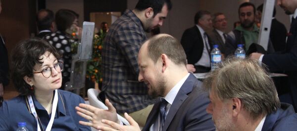 Akkuyu Nükleer A.Ş. Genel Müdürü Ryzhak Konstantin ve Akkuyu Nükleer İletişim Müdürü İvan Gogoloev, Sputnik muhabiri Elif Sudagezer'in sorularını yanıtlıyor - Sputnik Türkiye