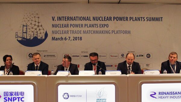 Uluslararası Nükleer Santraller Zirvesi ve Fuarı'nın birinci gününde gerçekleştirilen Rosatom oturumunda, Rosatom ve Akkuyu Nükleer A.Ş yetkilileri, temeli Nisan ayında atılacak olan Akkuyu Nükleer Santrali'ne ilişkin detayları aktardı. - Sputnik Türkiye