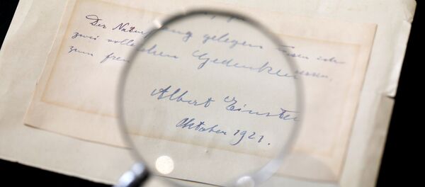 Einstein'in 22 yaşındaki Elisabetta Piccini'ye yazdığı not - Sputnik Türkiye