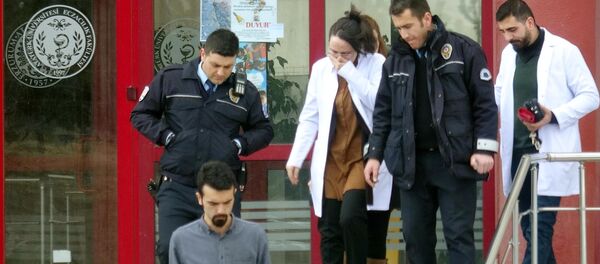 Doçentle profesörün spektrofotometre kavgası karakolda bitti - Sputnik Türkiye