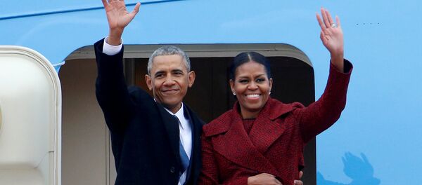 Eski ABD Başkanı Barack Obama-Eski First Lady Michelle Obama - Sputnik Türkiye