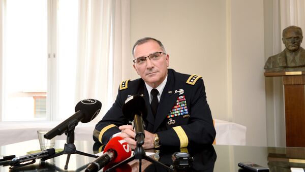NATO'nun Avrupa Müttefik Kuvvetler Komutanı Orgeneral Curtis Scaparrotti - Sputnik Türkiye