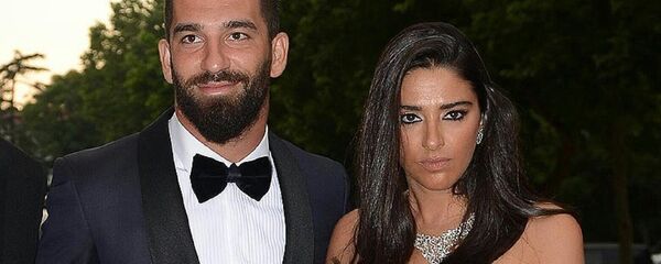 Arda Turan ve Aslıhan Doğan - Sputnik Türkiye