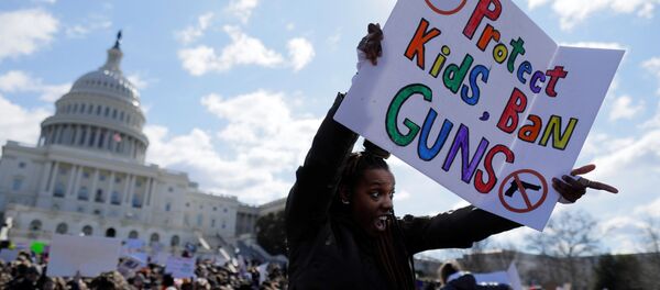 ABD çapında öğrenciler silah protestosu için ülke çapında ders bıraktı, Washington, Kongre önü, 14 Mart 2018 - Sputnik Türkiye