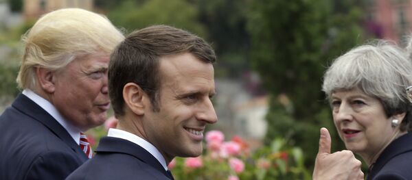 Emmanuel Macron, Donald Trump, Theresa May, Taormina, İtalya, G7 zirvesi, 26 Mayıs 2017 - Sputnik Türkiye