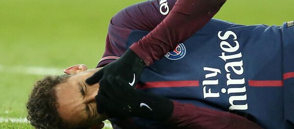 Paris St Germain - Olympique de Marseille, Parc des Princes, Paris, Neymar sakatlandı - Sputnik Türkiye