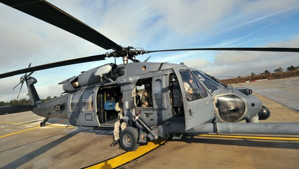 ABD ordusuna ait HH-60 tipi askeri nakil helikopteri - Sputnik Türkiye