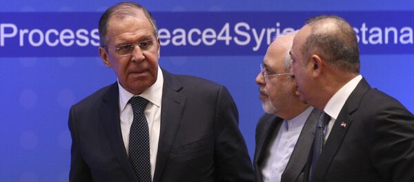 Dışişleri Bakanı Mevlüt Çavuşoğlu, Rusya Dışişleri Bakanı Sergey Lavrov ve İran Dışişleri Bakanı Cevad Zarif - Sputnik Türkiye