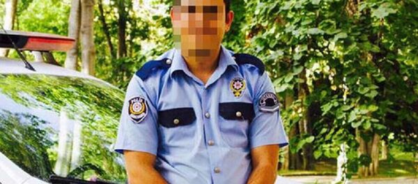 Polis otosunda tecavüz Polis otosunda tecavüz - Sputnik Türkiye