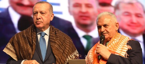 Cumhurbaşkanı Recep Tayyip Erdoğan ile Başbakan Binali Yıldırım - Sputnik Türkiye