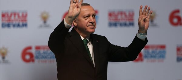 Cumhurbaşkanı ve AK Parti Genel Başkanı Recep Tayyip Erdoğan, AK Parti Beyoğlu 6. Olağan İlçe Kongresi'ne katılarak konuşma yaptı. - Sputnik Türkiye