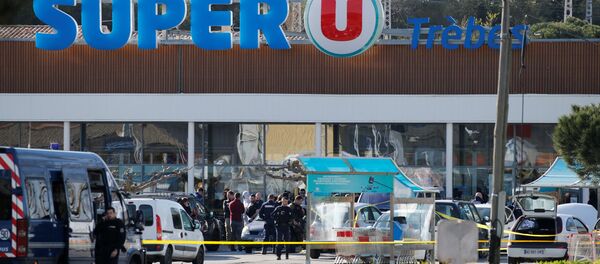 Fransa'nın güney batısındaki Trebes kasabasında Super U adında bir süpermarkette çalışanlarla müşterilerin rehin alındığı IŞİD saldırısı - Sputnik Türkiye