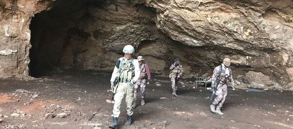 Afrin'de arama tarama faaliyetleri - Sputnik Türkiye