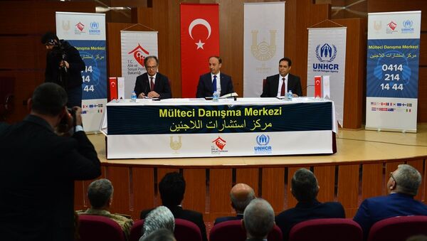 Suriyeliler için danışma merkezi açıldı - Sputnik Türkiye